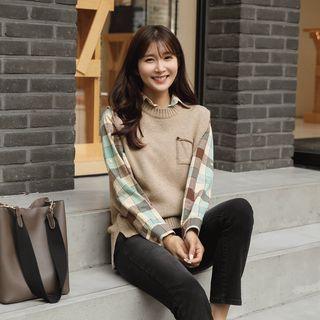 Round-neck Pocket-detail Sweater Vest