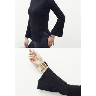 Mock-neck Bell-sleeve T-shirt