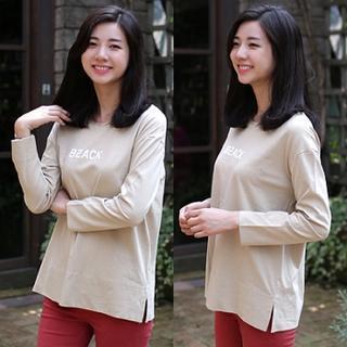 Slit-hem Lettering T-shirt