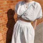 Puff-sleeve Oversize Cropped Top / High-waist Plain Skirt