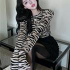 Long-sleeve Tiger T-shirt / Skirt