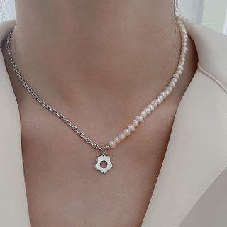 Flower Faux Pearl Necklace Silver & White - One Size