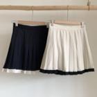 High-waist Contrast Trim Pleated Skirt