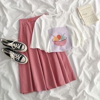 Short-sleeve Print Tee / High-waist Pleated Skirt