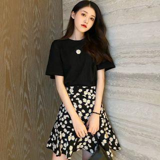 Flower Embroidered Short-sleeve / Floral Print Mini A-line Skirt / Set