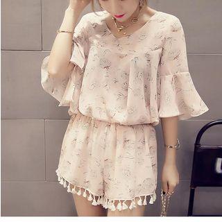 Set: Floral Print V-neck Chiffon Blouse + Tasseled Shorts