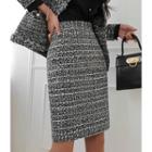 Zip-back H-line Tweed Skirt