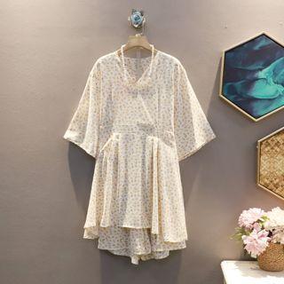 Set : Short-sleeve V-neck Floral Back Tie-strap Top + Shorts