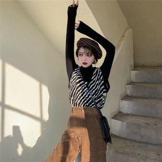 Sleeveless V-neck Zebra Pattern Sweater Vest