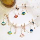 Non-matching Alloy Planet & Polar Bear Dangle Earring