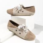 Grommet Lace-up Shoes