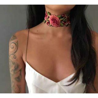 Embroidery Flower Choker