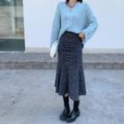 Cable-knit V-neck Sweater / Floral Print Slim-fit Skirt