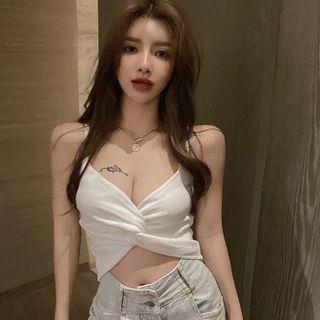 Spaghetti Strap Knit Twisted Top