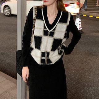 Check V-neck Knit Vest / Long-sleeve Midi Dress