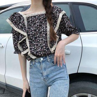 Short-sleeve Ruffle Trim Square-neck Floral Printed Top