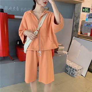 3/4-sleeve Zip Hoodie / Wide-leg Shorts