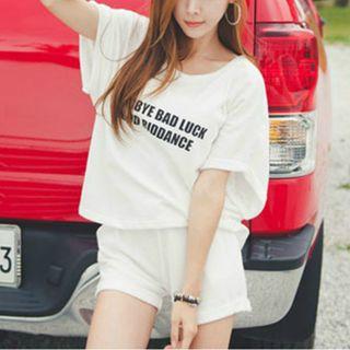 Set: Lettering Elbow Sleeve T-shirt + Drawstring Shorts