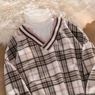Plaid V-neck Sweatshirt / Long-sleeve Turtleneck Top