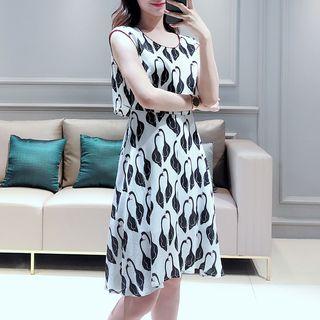 Sleeveless Patterned Open Back A-line Dress