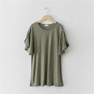 Round-neck Petal-sleeve T-shirt