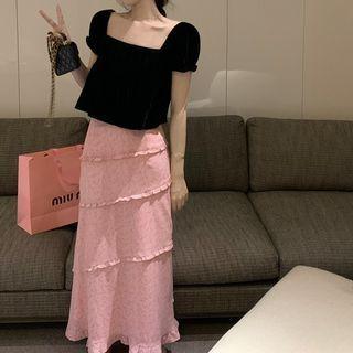 Puff-sleeve Square Neck T-shirt / Floral Midi Pencil Skirt