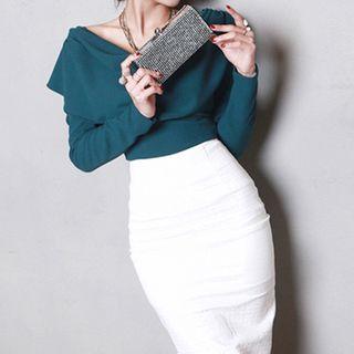 Capelet Long-sleeve Top