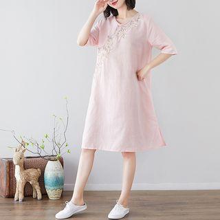 Traditional Chinese Elbow-sleeve Embroidered A-line Dress