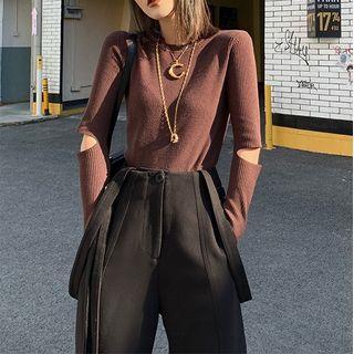 Cut-out Ribbed Knit Top