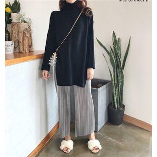 Turtleneck Knit Top / Pleated Pants