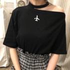 Elbow-sleeve Embroidered Plane Choker Neck T-shirt