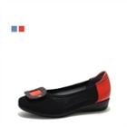 Color-block Buckled Low-heel Pumps