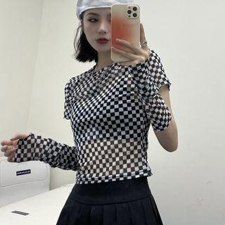 Set: Short-sleeve Plaid Top + Arm Sleeves With Arm Sleeves - Plaid - Black & White - One Size