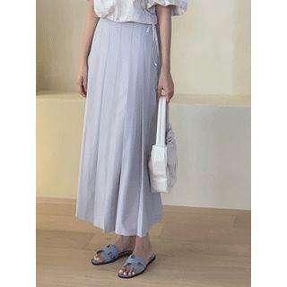 Zip-back Pleated Long Skirt