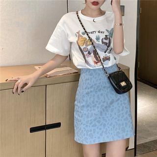 Short-sleeve Printed T-shirt / Leopard Print Mini Pencil Skirt