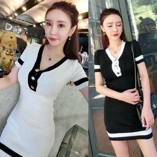 Contrast Trim Short-sleeve Mini Knit Dress