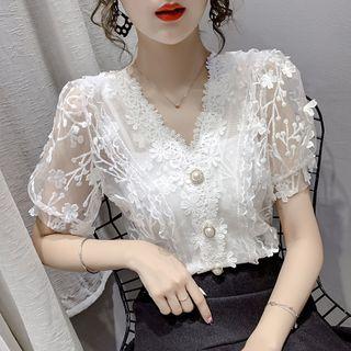 Set: Short-sleeve Lace Top + Sleeveless Top