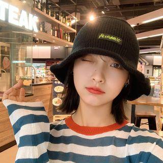 Lettering Applique Knit Bucket Hat