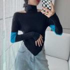 Two-tone Cold-shoulder Turtleneck Sweater