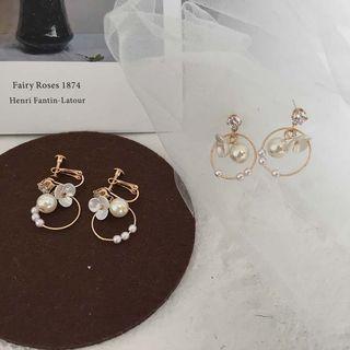 Faux Pearl Flower Hoop Dangle Earring