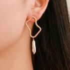 Irregular Alloy Hoop Faux Pearl Dangle Earring 1 Pair - 2565 - 01 - Gold -