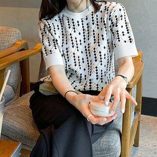 Short-sleeve Argyle Print Knit Top