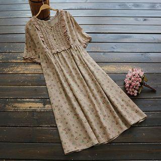 Buttoned Flower Print Short-sleeve Midi A-line Dress