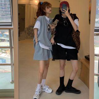Elbow-sleeve T-shirt / Plain Vest / Wide-leg Shorts / Set