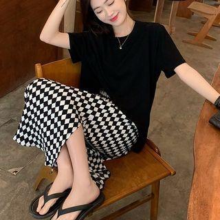 Slit T-shirt / Argyle Midi A-line Skirt