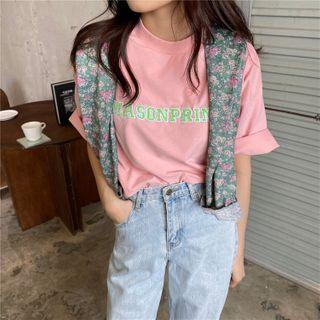 Elbow-sleeve Lettering T-shirt / Long-sleeve Floral T-shirt