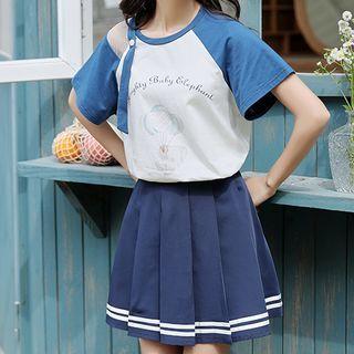 Elbow-sleeve Raglan T-shirt / Pleated Mini A-line Skirt / Set