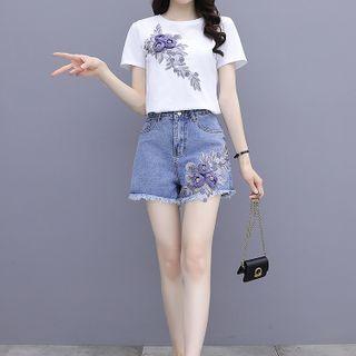 Set: Short-sleeve Floral Embroidered T-shirt + Denim Shorts