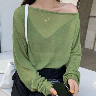 Off-shoulder Light T-shirt