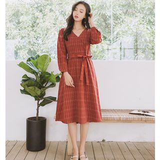 Plaid Tie-waist V-neck Long Sleeve Dress
